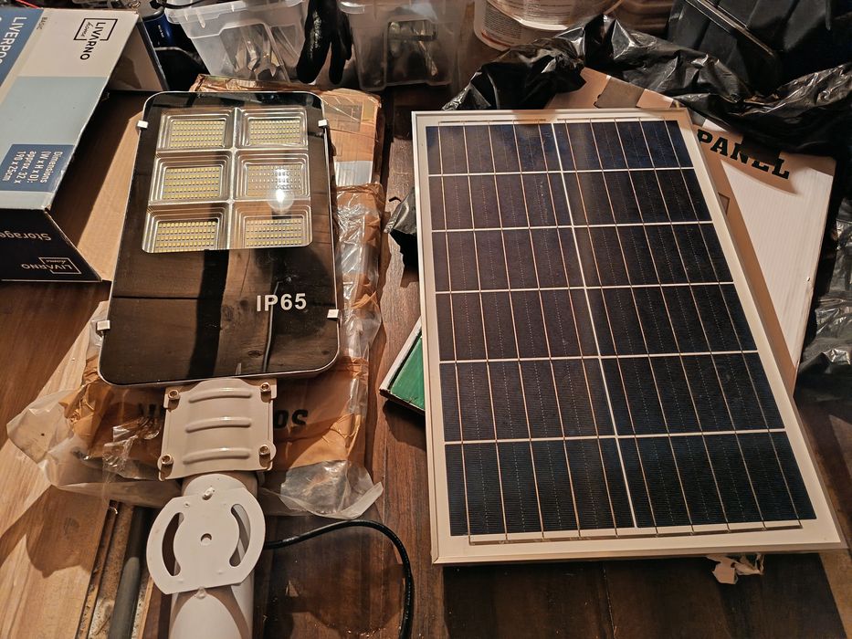 Lampa cu panou solar