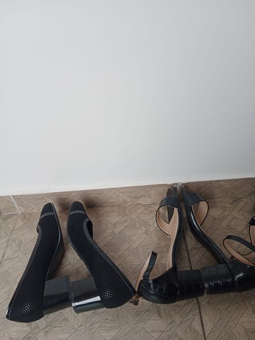 Pantofi si sandale de dama masura 38-39