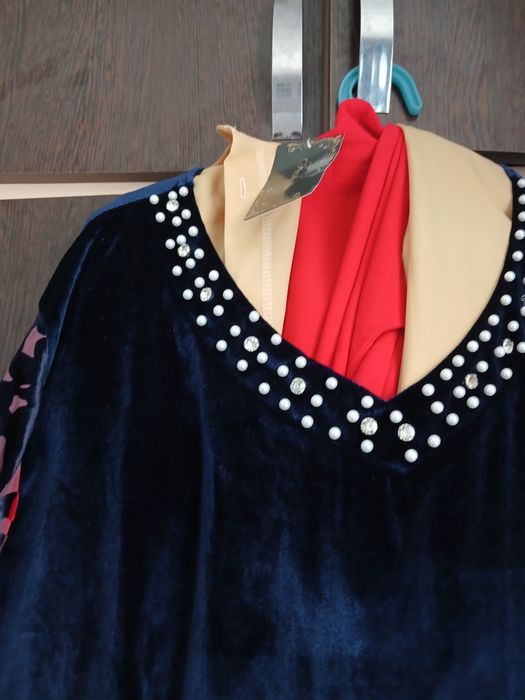 Продам платье новое вечернее.