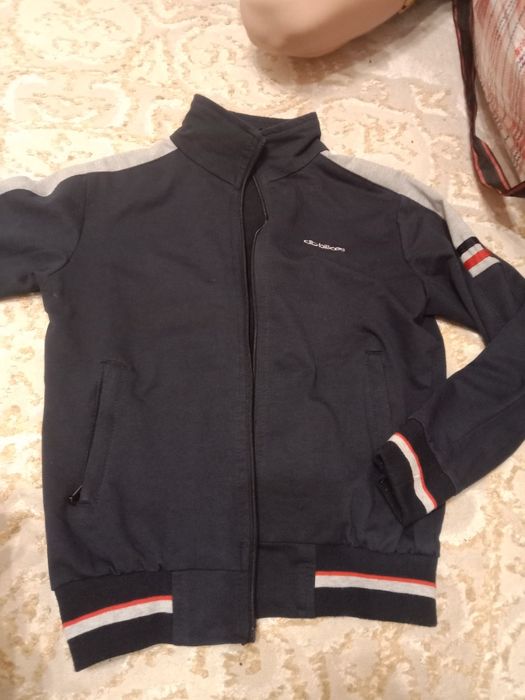 Отдам за сухой корм 2 кг