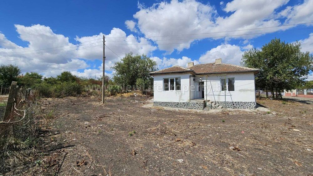 Продава се Къща в с. Дюлево, Област Бургас - 70 кв.м за 786 €/кв.м - Снимка #1