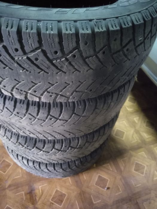 Продаются зимние шины
