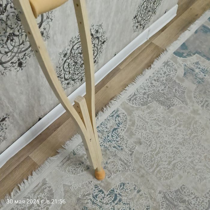 Продам деревянные костыли