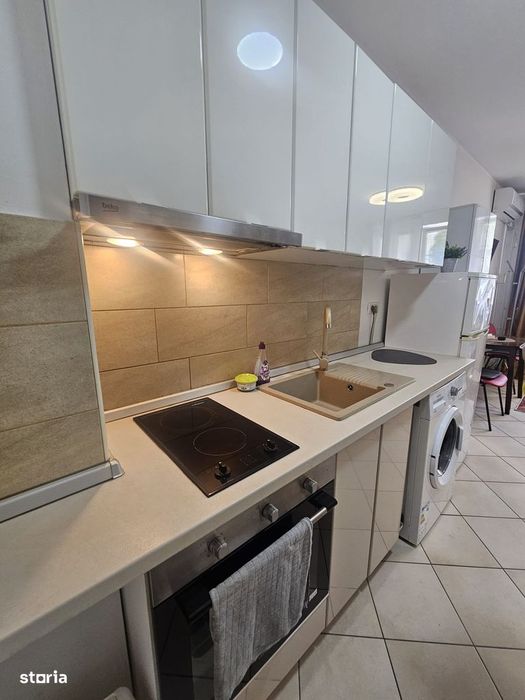 Garsoniera zona Lipovei - Iulius Town , etaj 1 !! — fotografia 1