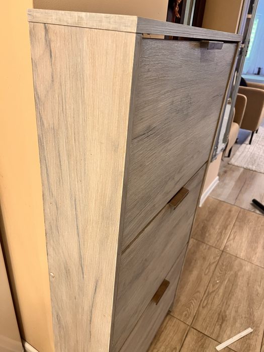 Vand Pantofar  subtire, inalt  , .