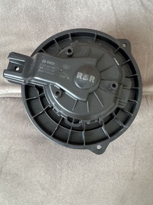 Продам электродвигатель вентилятора