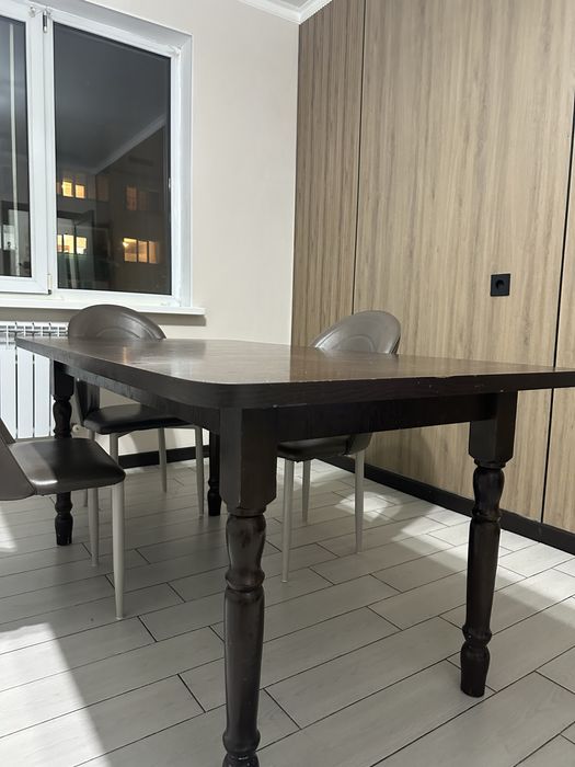 Обеденный стол 25000 тг