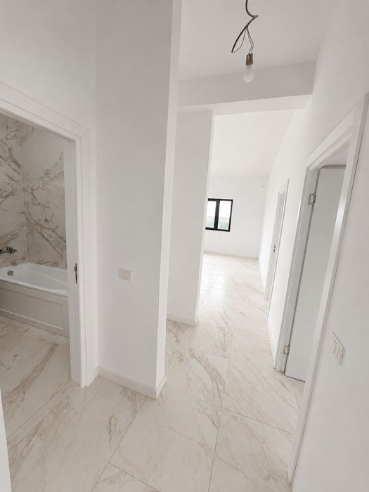 Casa De Vanzare la cheie, la  intrare in Cumpana pe partea stanga .