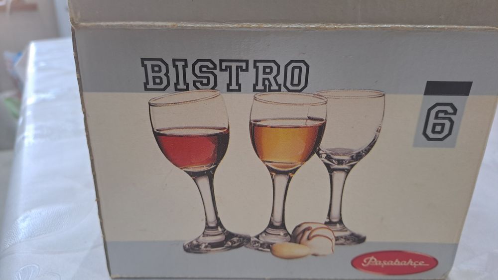 Рюмка 6 штук новий. Нархи  50.000 сум.