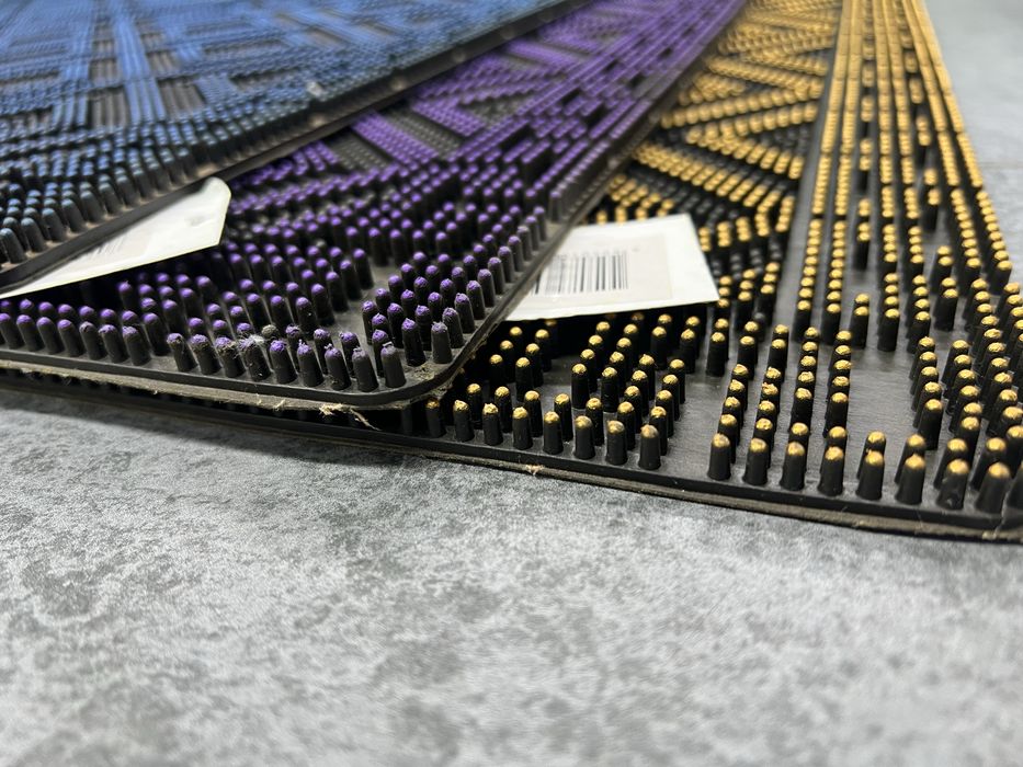 Коврик на шипах анти скользящий