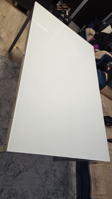 Masa IKEA cu blat de lemn si sticla 135×85
