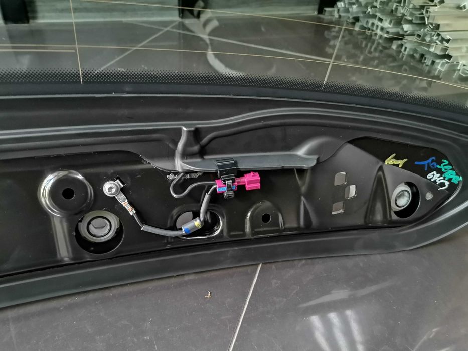 НОВО OE BMW Задно Стъкло Багажник Зелено БМВ G21 G81 Комби 7453410