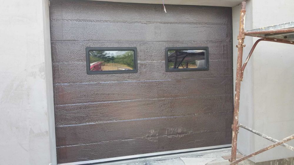 uși de garaj automatizate