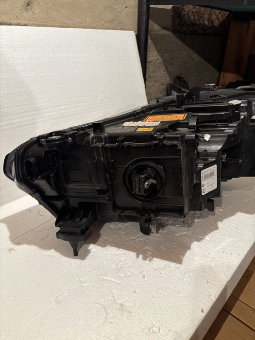 Десен фар BMW X5 G05 2018-