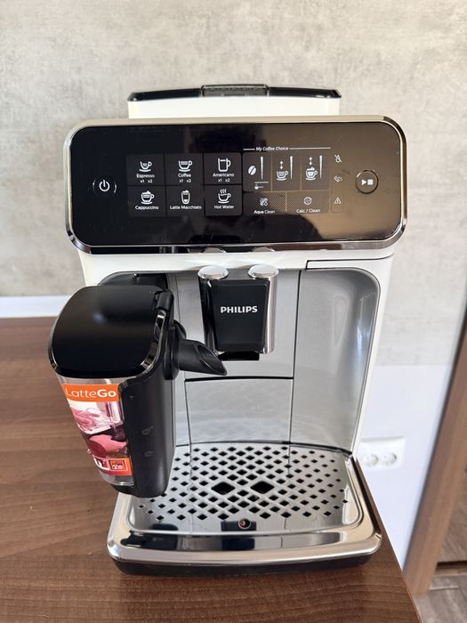 Espresor eexpresor aparat de cafea Philips EP seria 3200 Garantie 6 luni