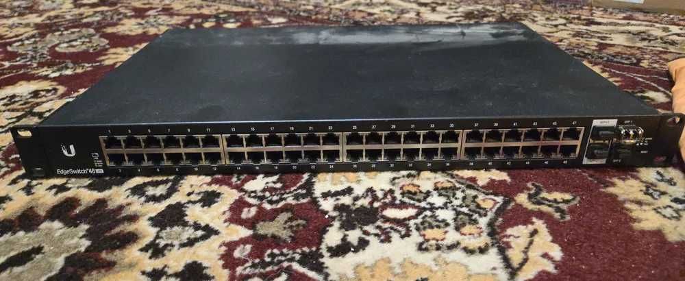 Vând switch Ubiquiti EdgeSwitch 48 Lite