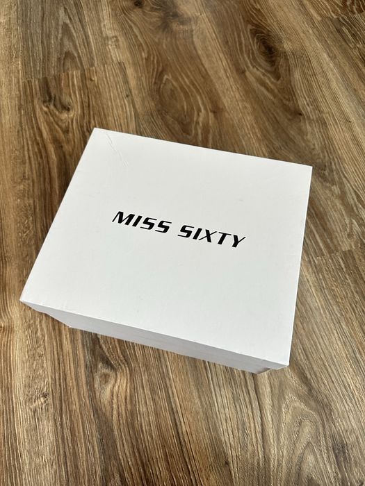 Шапка Miss Sixty