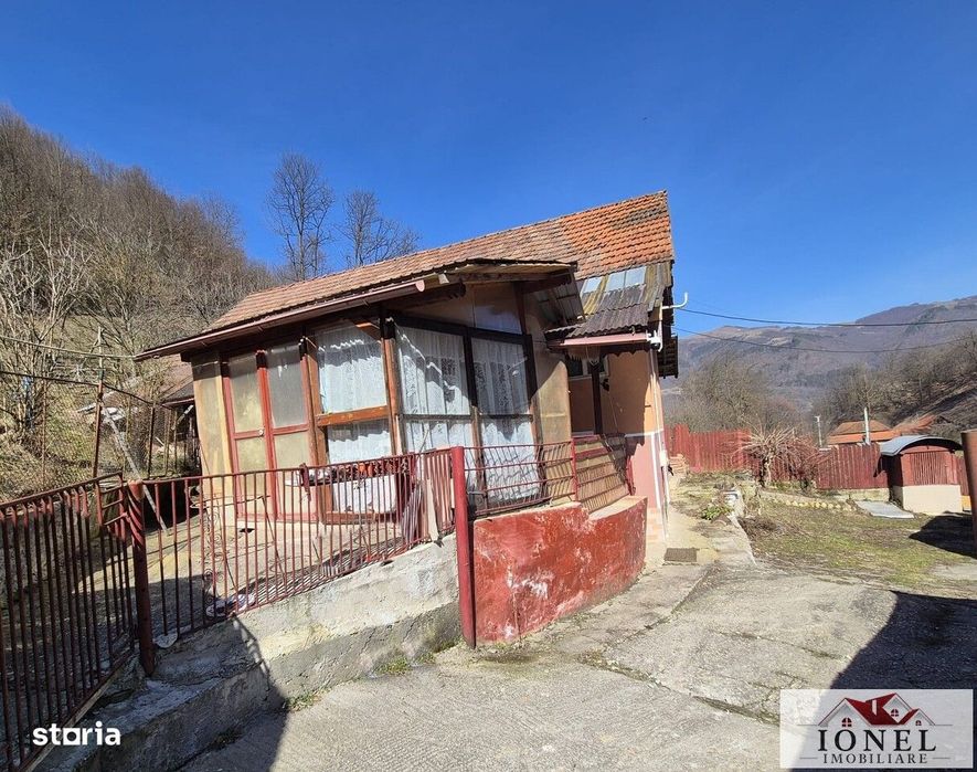 Vanzare casa in Metes