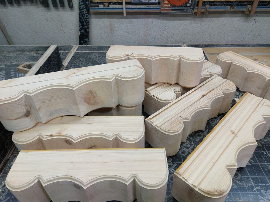 Дървени капители и конзоли за беседки и навеси