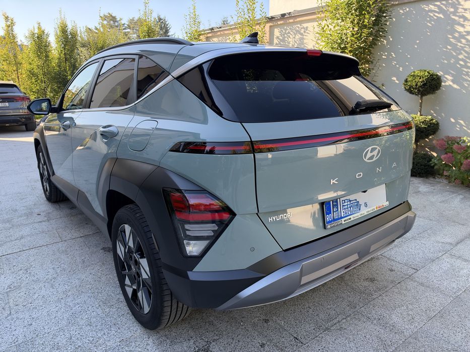 Hyundai Kona 1.6 T-GDi 138 CP 7DCT Premium+ | 13.300 km | Garanție 2030