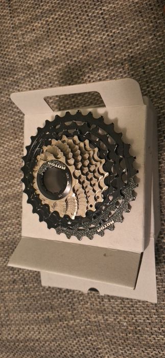 Caseta Rotor 11 viteze - 11-32T + lant KMC