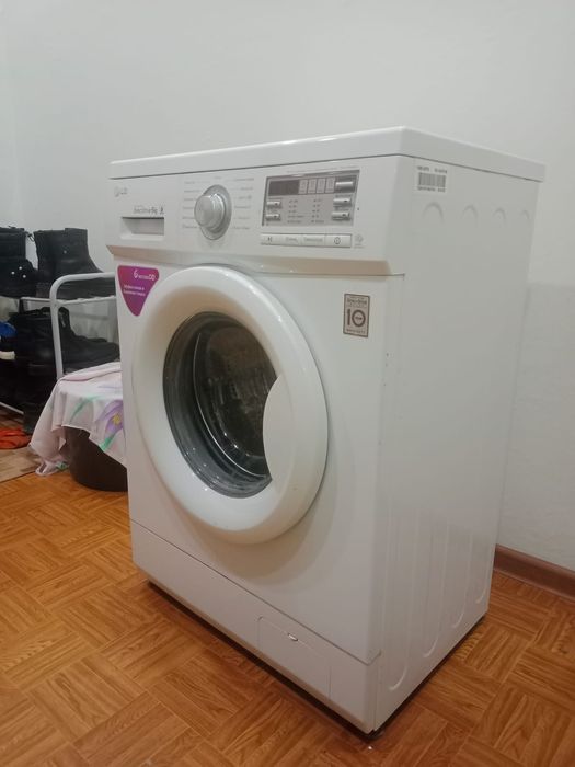 Продам стиральную машину LG