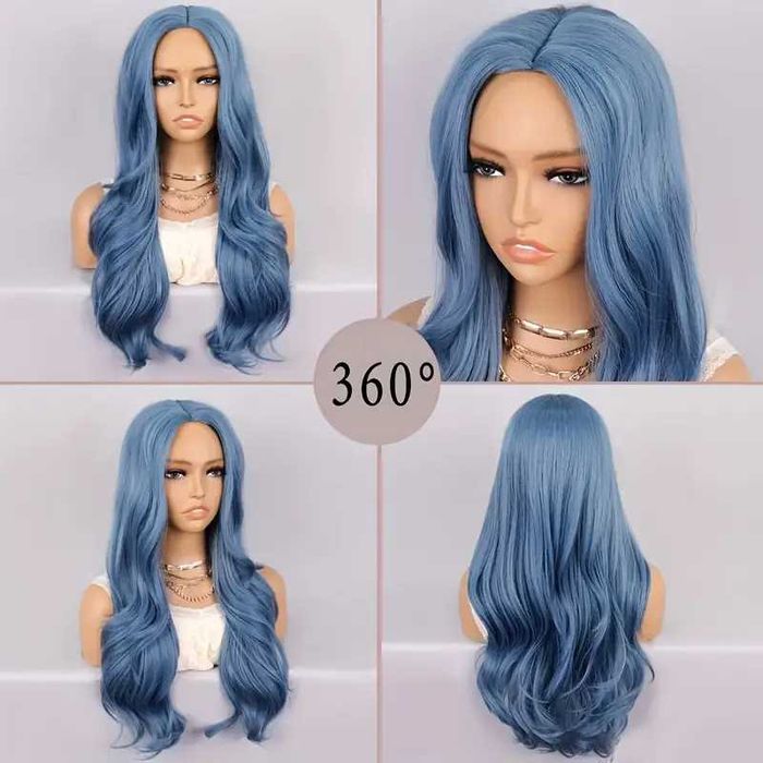 Синя чуплива перука на път