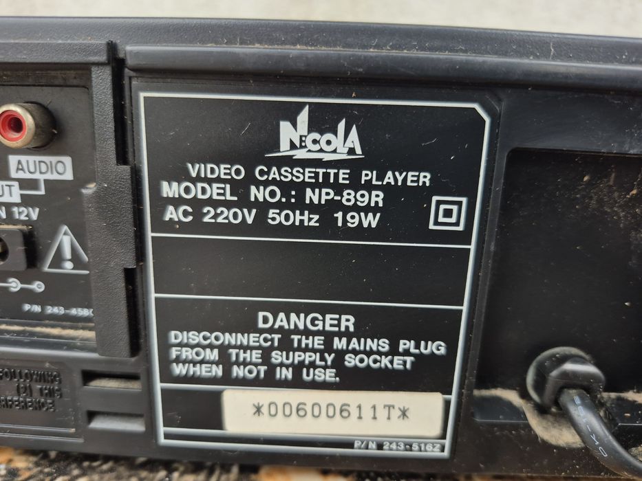 Vând video marca NECOLA model NP89R