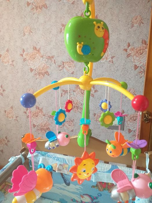 Продам детскую карусель