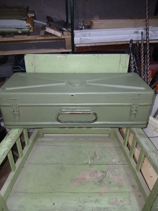 Ladă sau cufăr din lemn