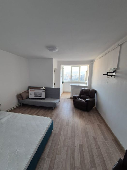 Închiriez garsoniera Brasov