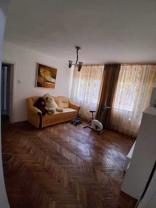 Vand apartament 3 camere zona Nord - Str.Cameliei