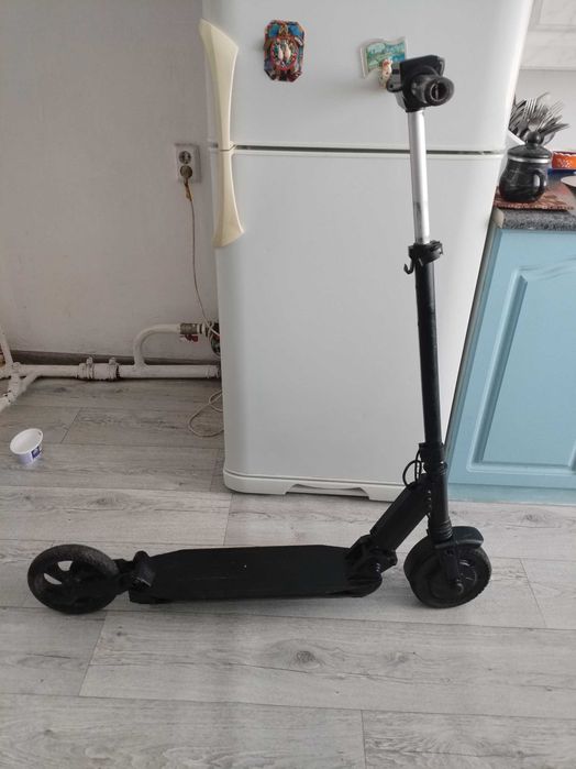 Продам электросамокат