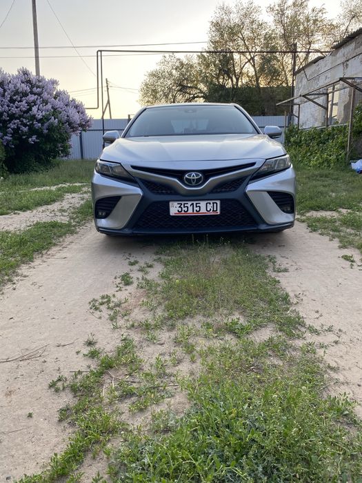 Toyota Camry 70 SE