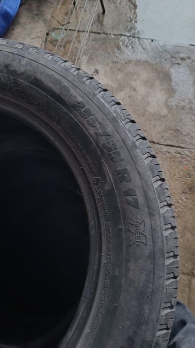 Продаются шины. В хорошем состоянии.