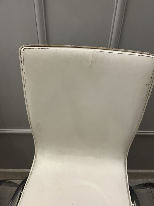 Продам стол и стулья