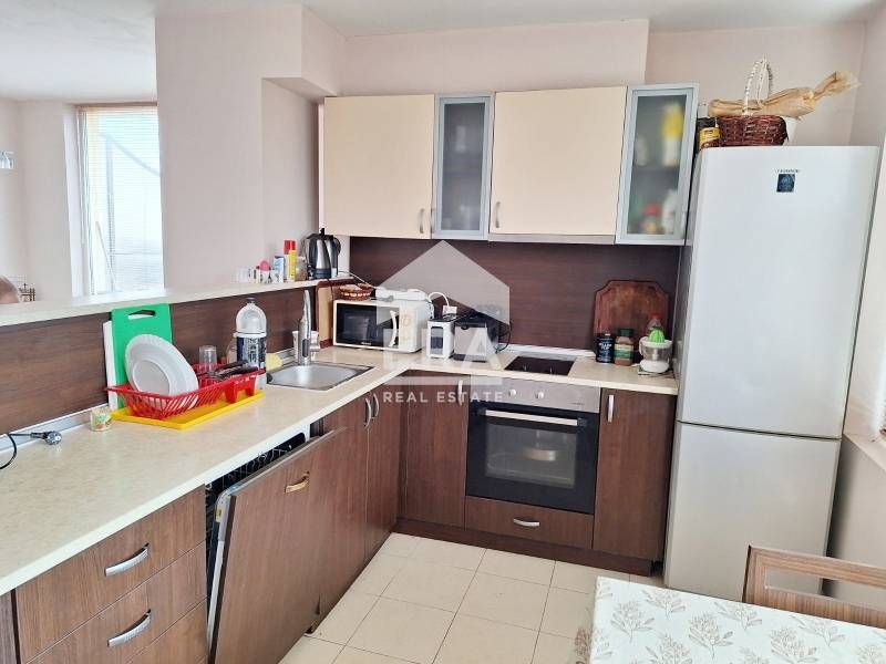 Продава се Тристаен апартамент в Поморие - 135 кв.м за 574 €/кв.м - Снимка #1