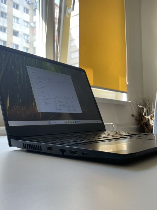 Lenovo IdeaPad Gaming 3 15ACH6 / Ryzen 5 5600H / 16gb / GTX 1650