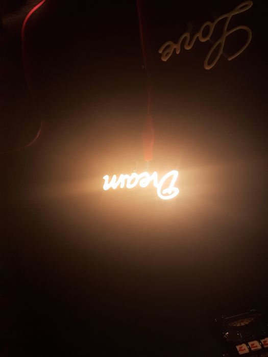 Светещи надписи 3v