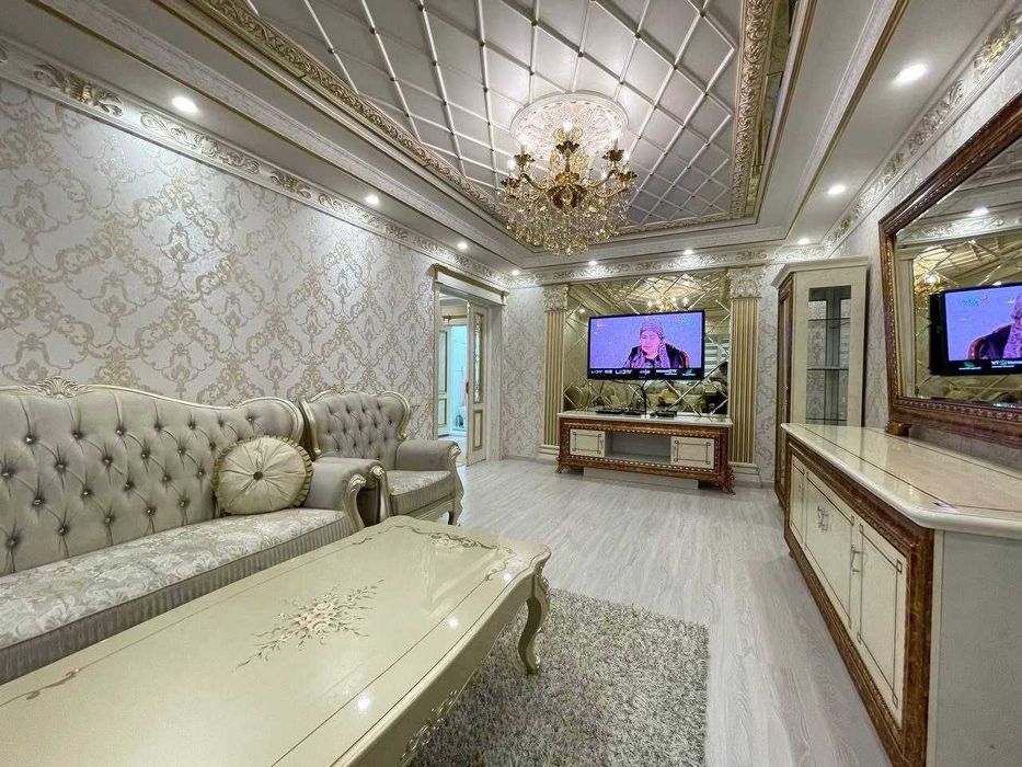 Продается 3х ком Хадра ц-14 82 м2 Гофур гулом метро Срочно !!