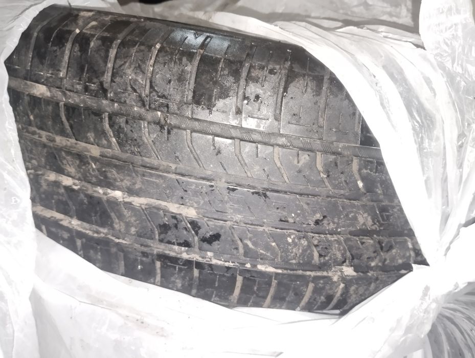 Продам шины почти новый