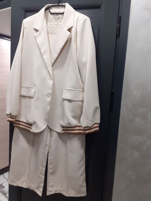 Спортно елегантен