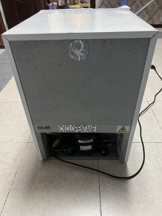 Холодильник Midea HS-87LN