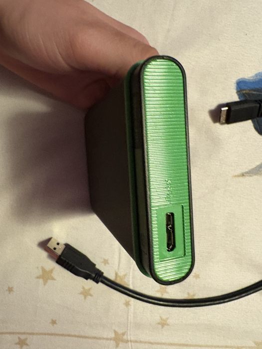 Hard disk extern Transcend StoreJet 25M3 – rezistent, portabil