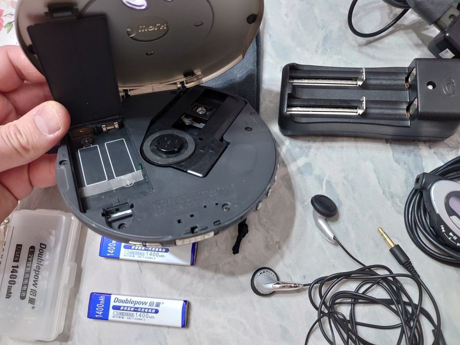 CD плеер Sony D-EJ915 Digital MEGA BASS Malaysia