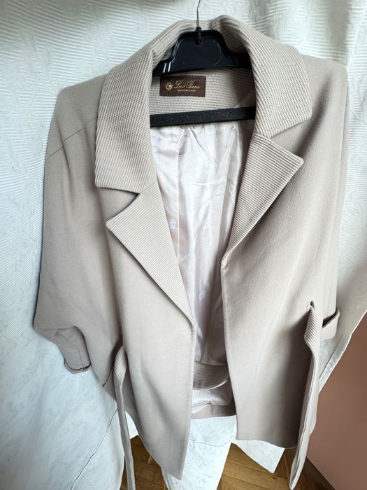 Палто леко елегантно