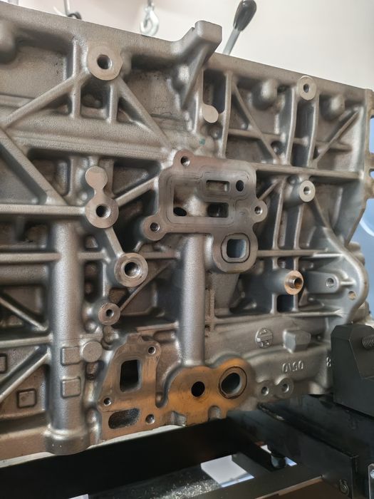 Продавам блок за BMW N57D30B