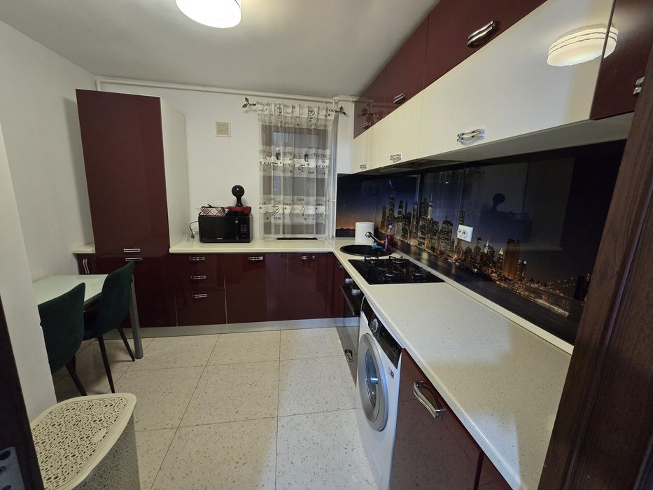 Apartament 3 camere etaj 1