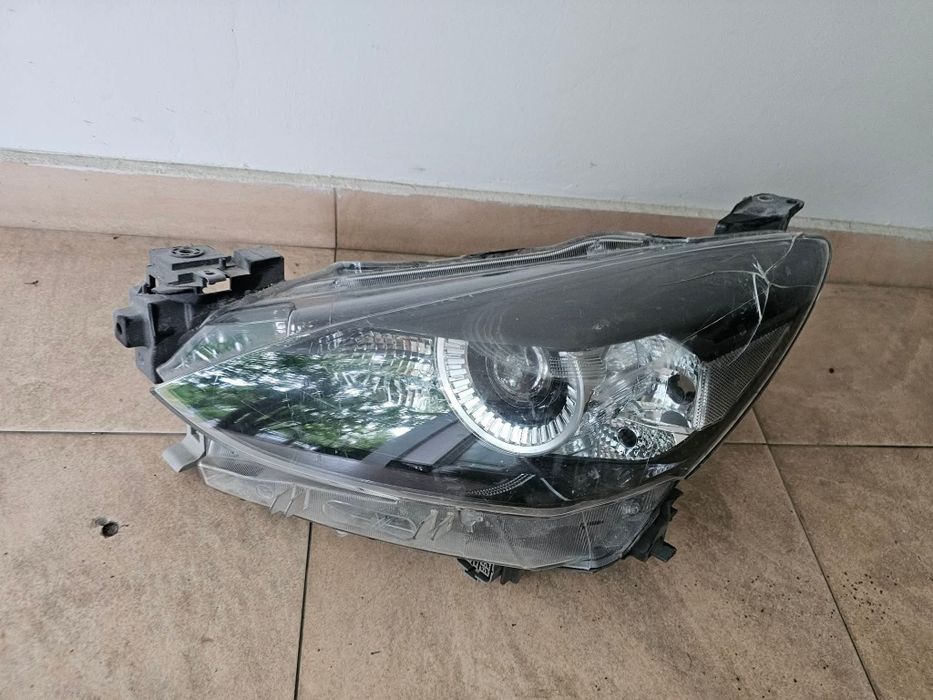 Ляв фар Mazda 2 lqv far Мазда 2