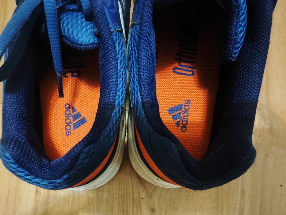 Маратонки adidas номер 38 - 25 лв.